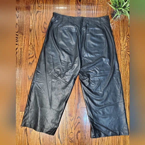 Anthropologie Maeve The Colette Cropped Wide-Leg Faux Leather Pants Bkack Sz 22 - Picture 16 of 16